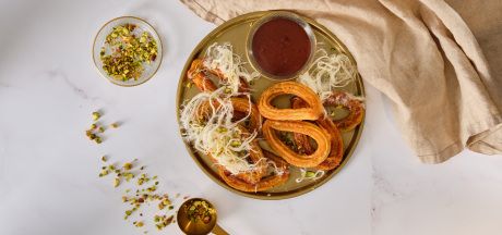 Churros étcsokoládéval, halva tésztával és pisztáciával