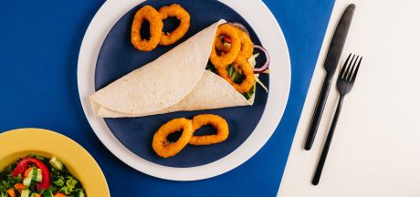 Finom wrap hagymakarikával